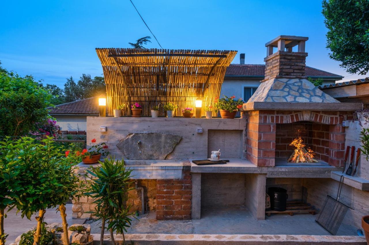 Вилла Rustic Istrian House Varesco Крница Экстерьер фото