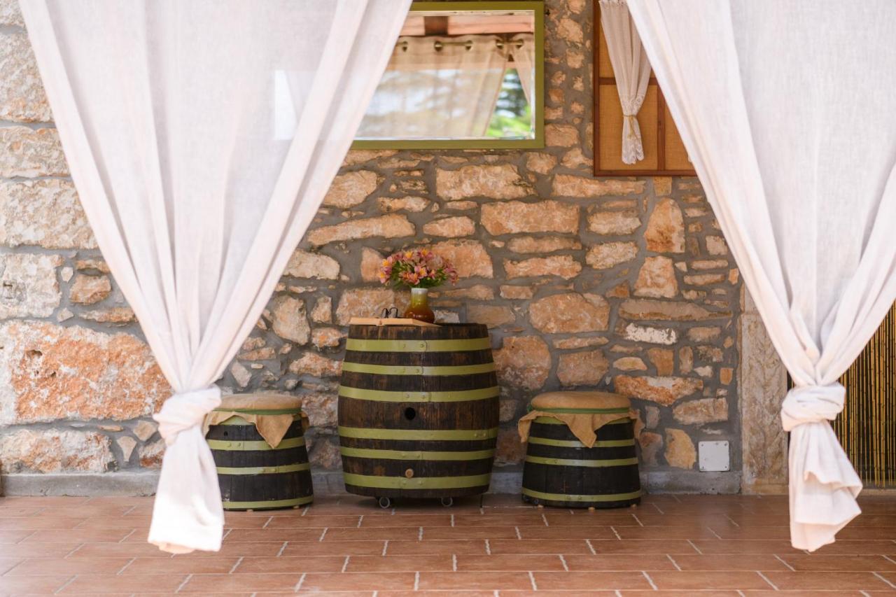 Вилла Rustic Istrian House Varesco Крница Экстерьер фото