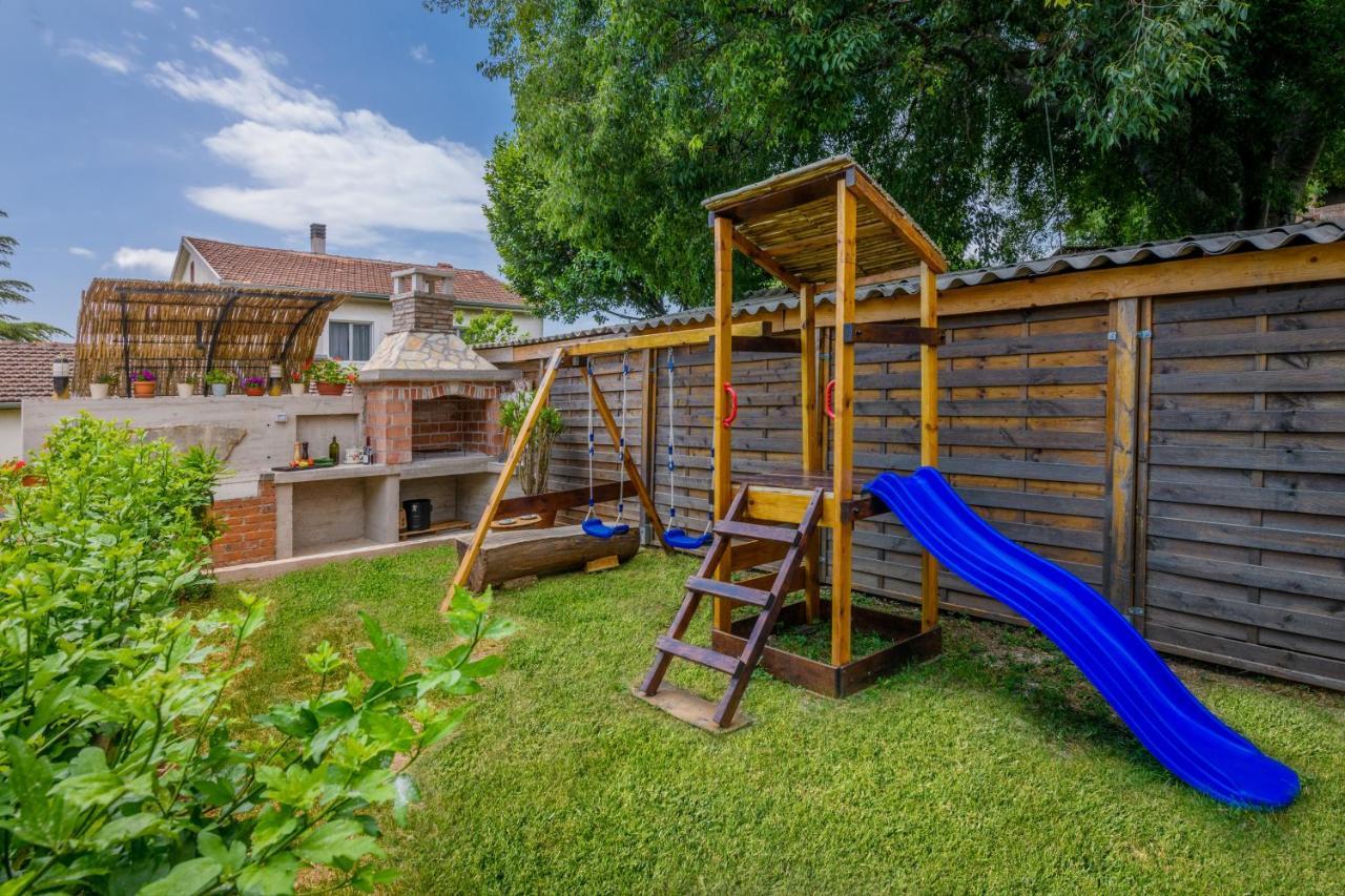 Rustic Istrian House Varesco Крница Экстерьер фото