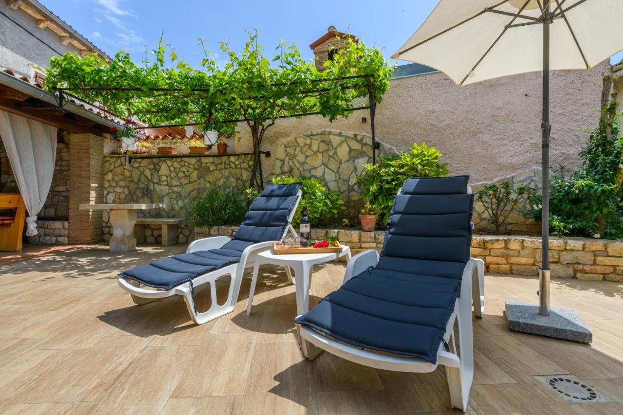 Rustic Istrian House Varesco Крница Экстерьер фото