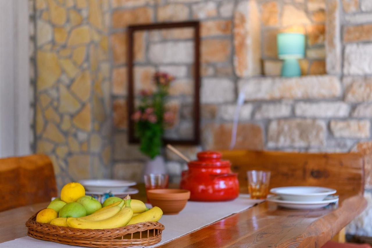 Rustic Istrian House Varesco Крница Экстерьер фото