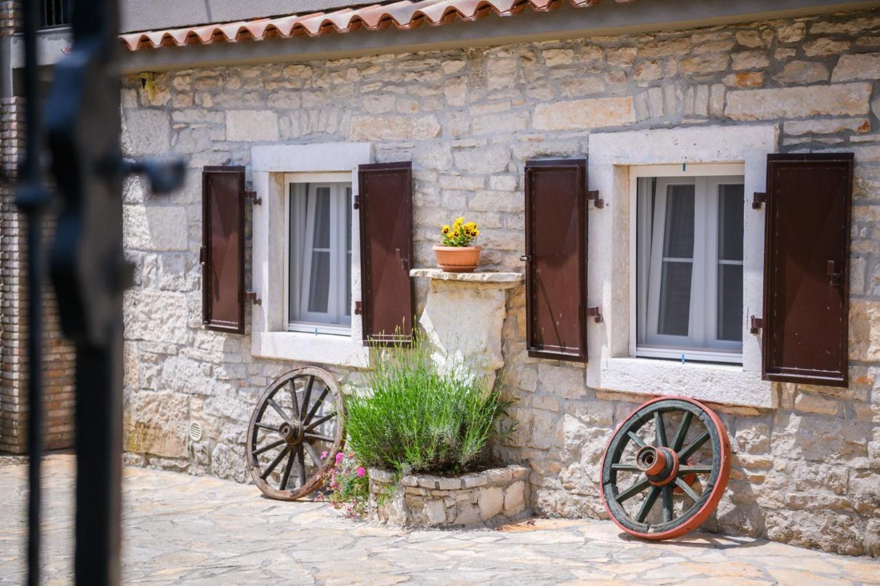 Вилла Rustic Istrian House Varesco Крница Экстерьер фото