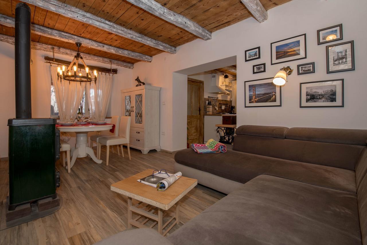 Вилла Rustic Istrian House Varesco Крница Экстерьер фото