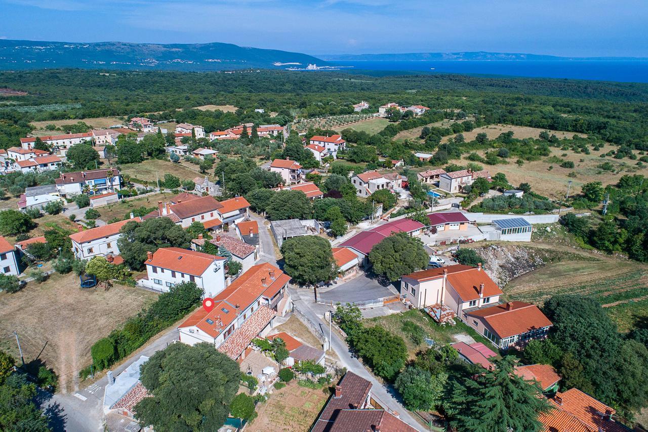 Вилла Rustic Istrian House Varesco Крница Экстерьер фото