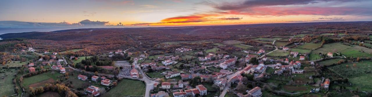 Вилла Rustic Istrian House Varesco Крница Экстерьер фото