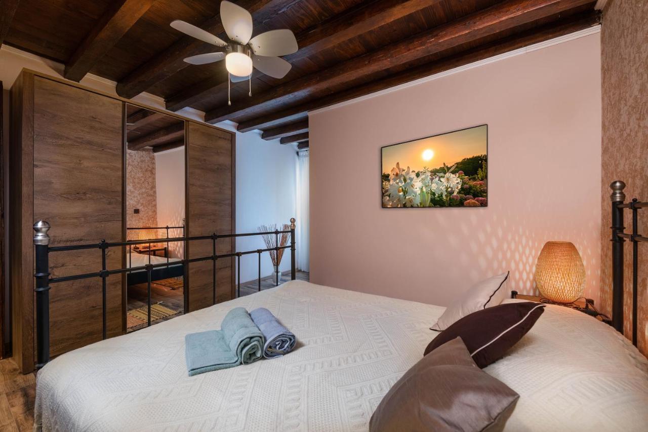 Rustic Istrian House Varesco Крница Экстерьер фото